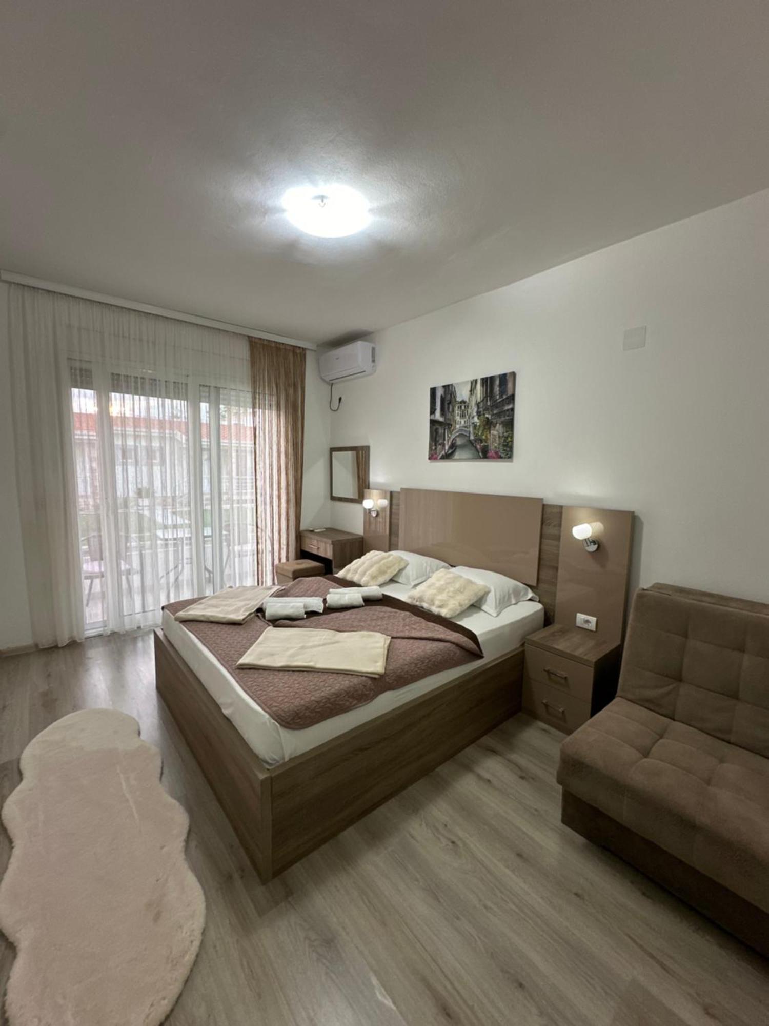 Apartments Amar Ulcinj Exterior photo