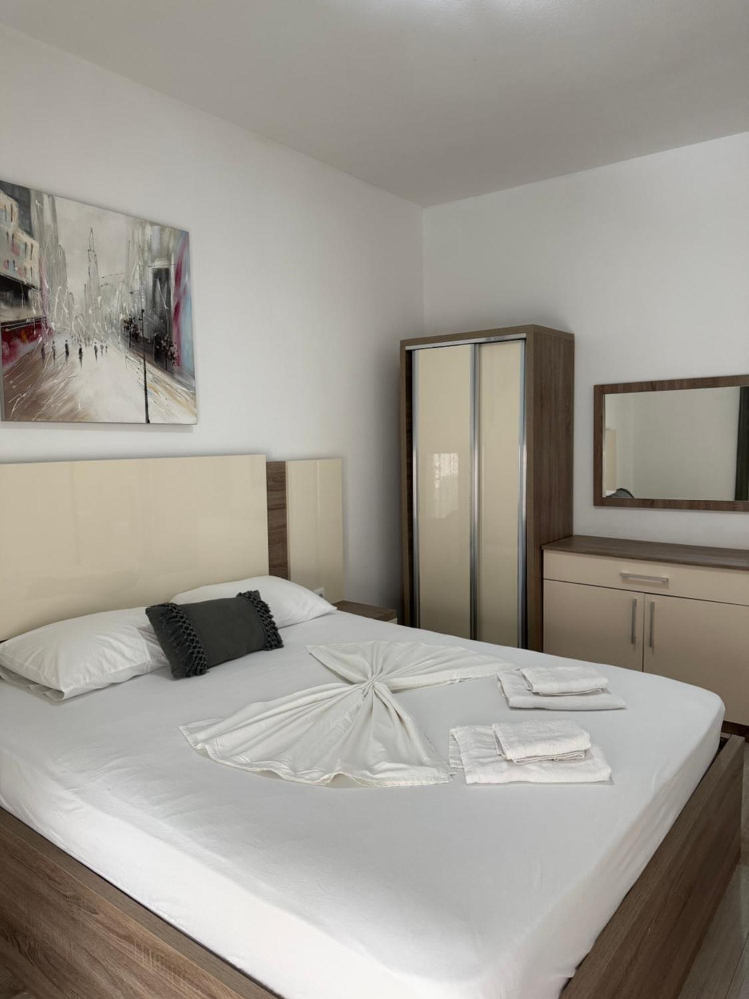 Apartments Amar Ulcinj Exterior photo